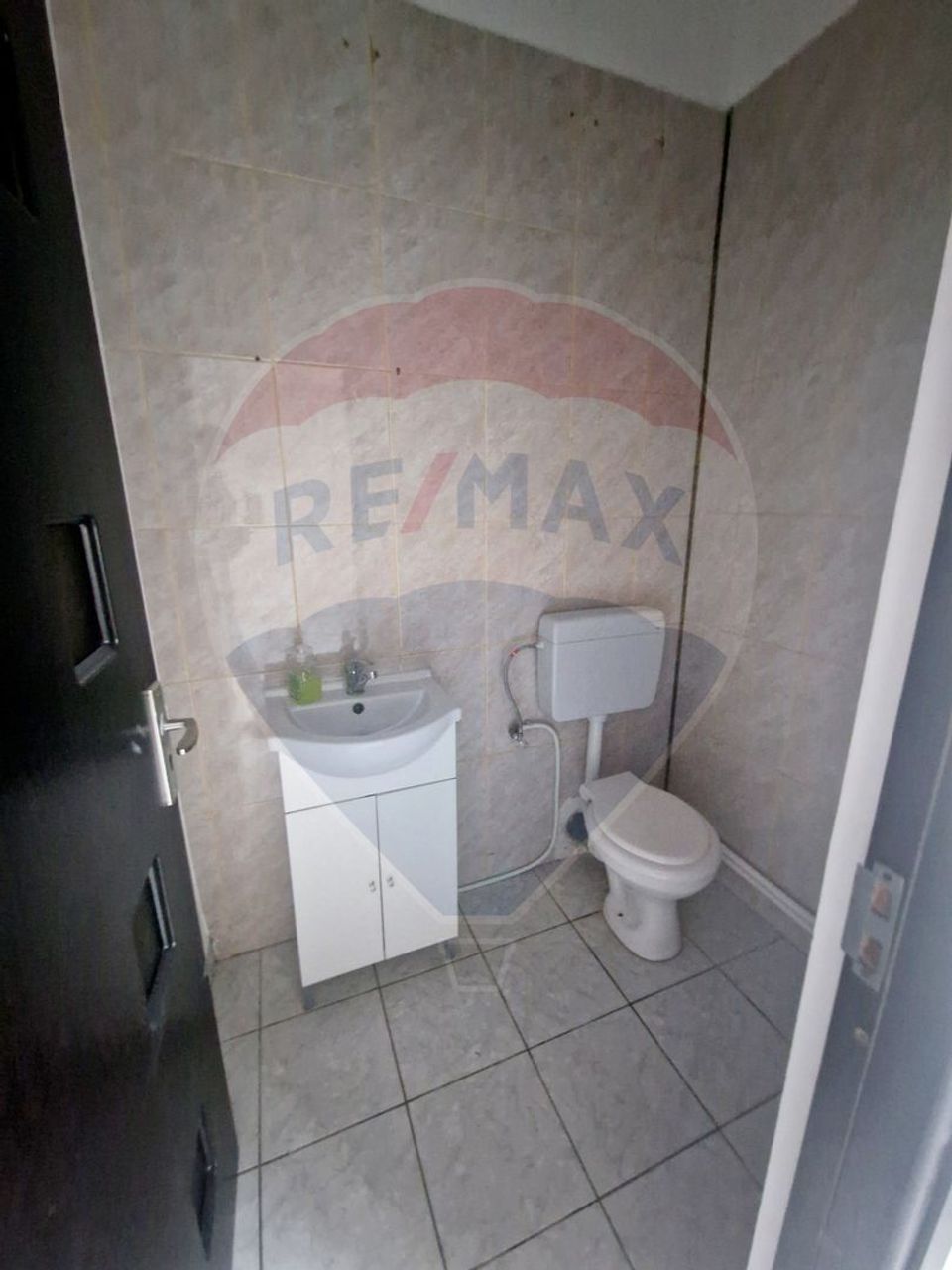 8 room House / Villa for rent, 1 Mai area