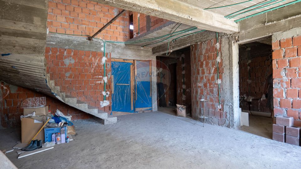 5 room House / Villa for sale, Central area