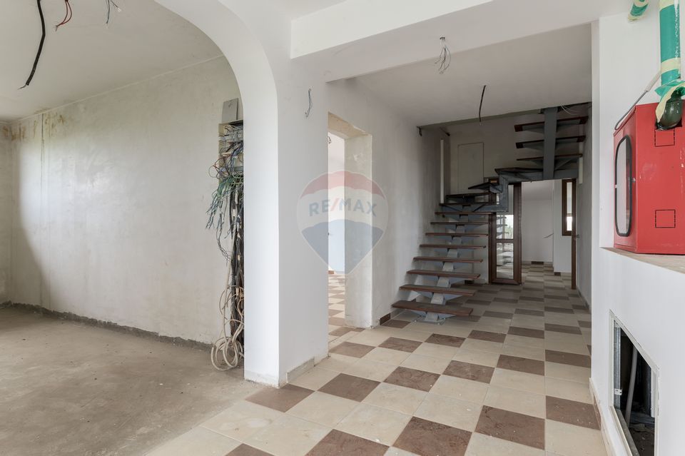 30 room House / Villa for rent