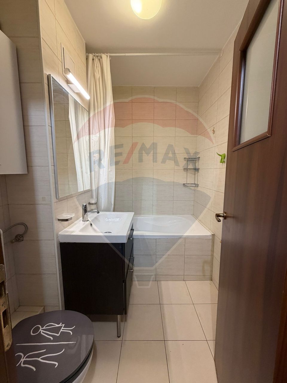 DE INCHIRIAT Apartament 3 camere – Avrig -Iancului