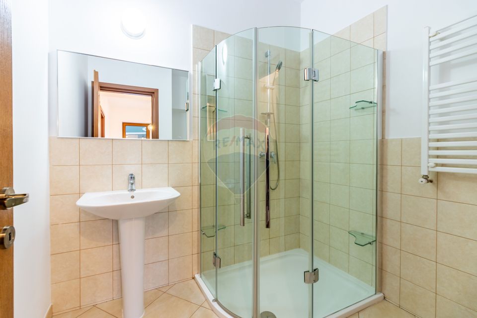 4-5 Bedroom Villa in Floreasca | Ideal for Residential or Office