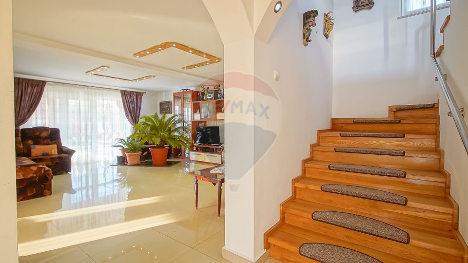 4 room House / Villa for sale