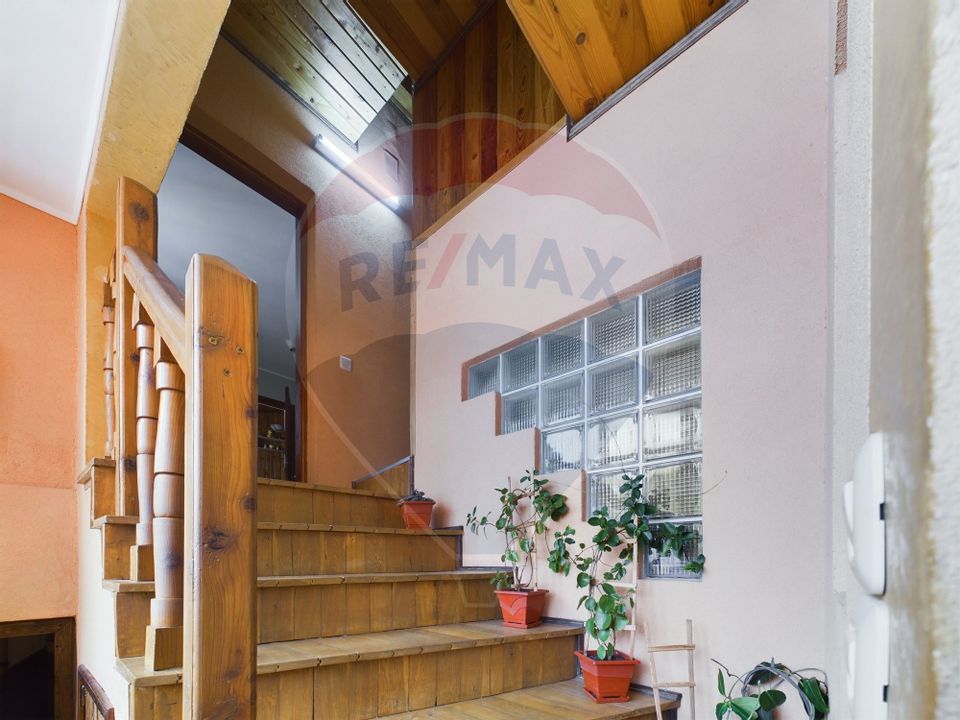 Vila Impresionantă în Sinaia | Eleganță și Confort în Inima Munților