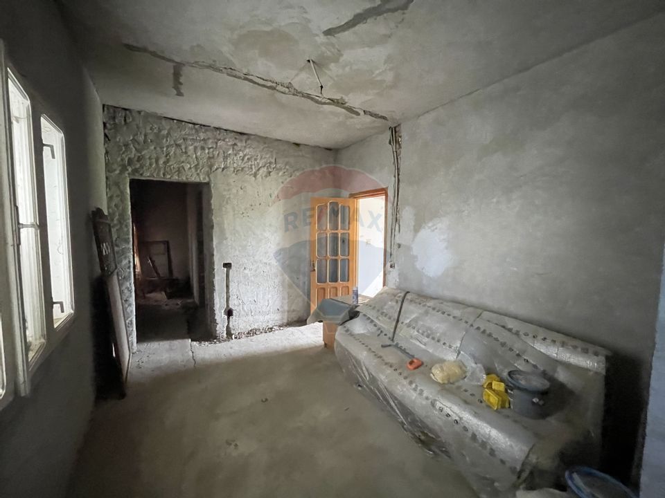 4 room House / Villa for sale