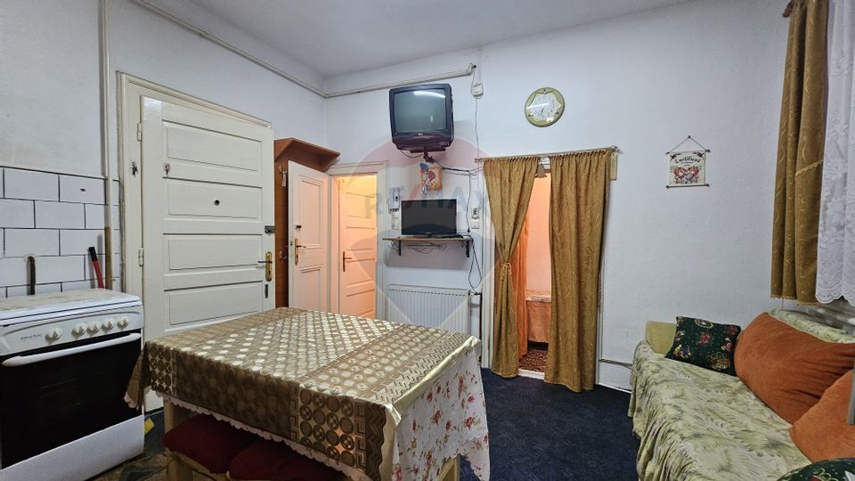 Corp de casă cu potențial | Centrul Istoric | Grădină | Parcare