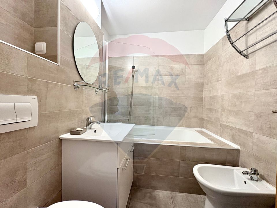 Apartament 3 camere,  Calea Bucuresti -zona Mc Donald's