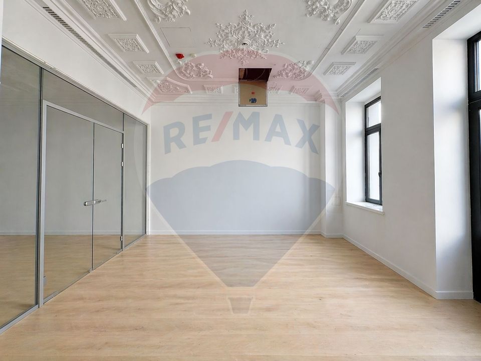 Premium office space / showroom - 573 sqm | Parking | Calea Victoriei