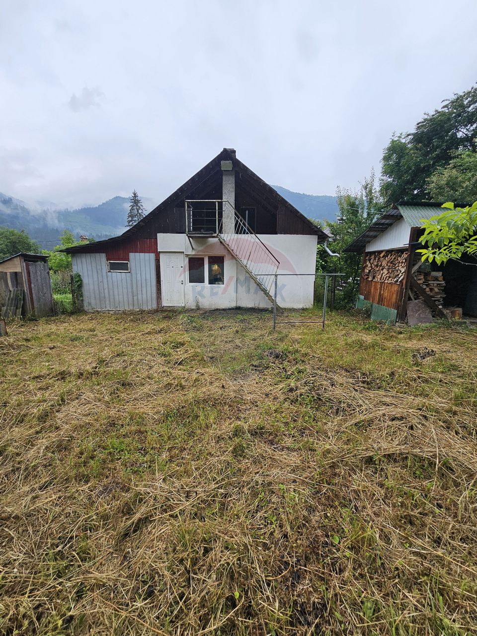 Casă / Vilă cu 3 camere de vânzare în zona Central