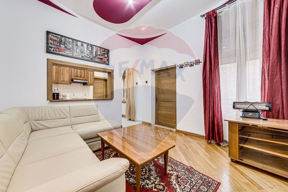 Apartament cu 2 camere de închiriat, zonă Ultracentrală