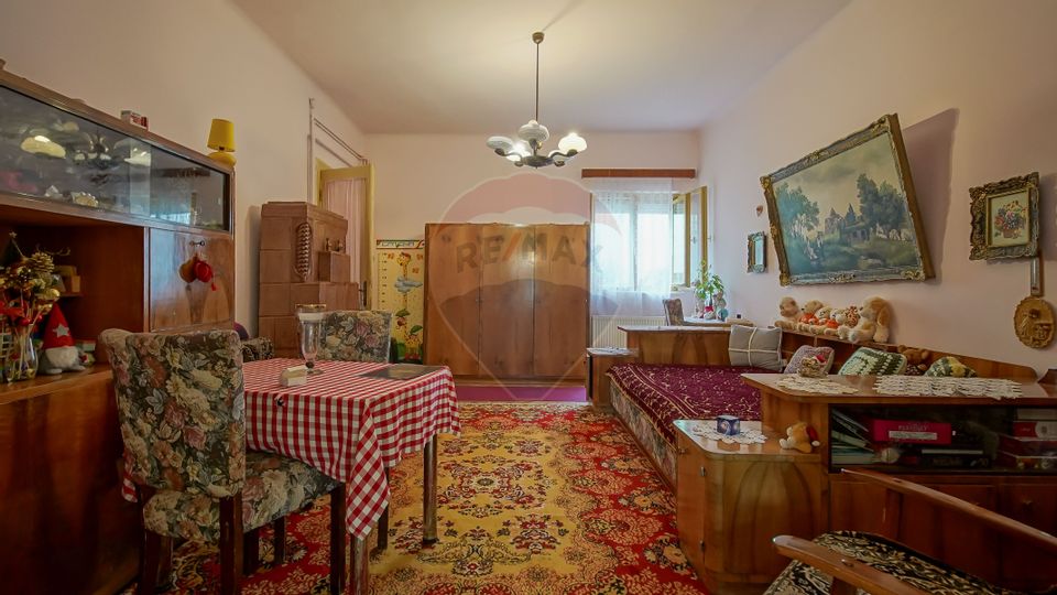 Casă / Vilă cu 5 camere de vânzare în zona Schei, Cotun 9