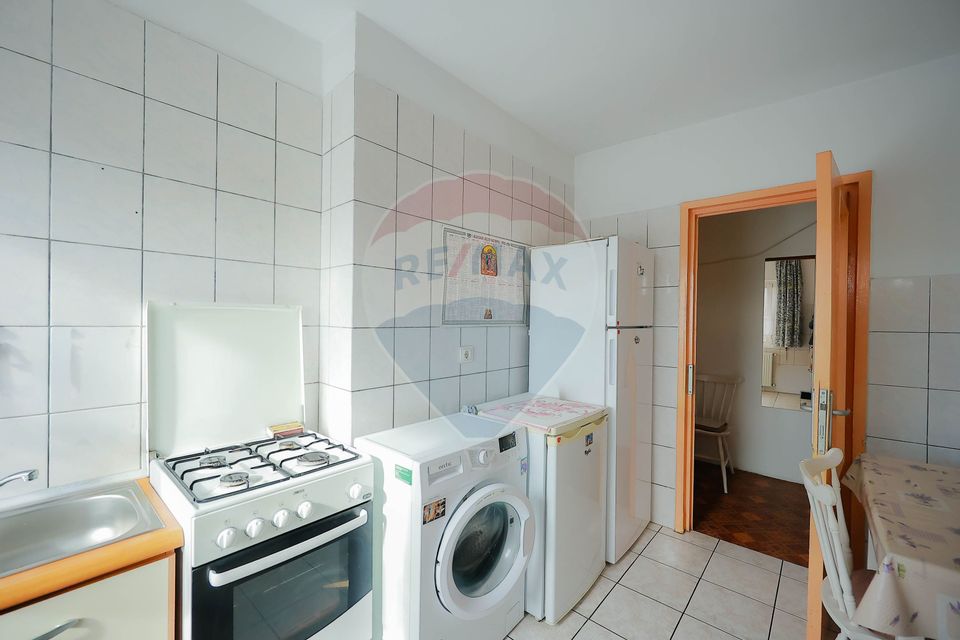 De vânzare apartament cu 2 camere zona Ioșia