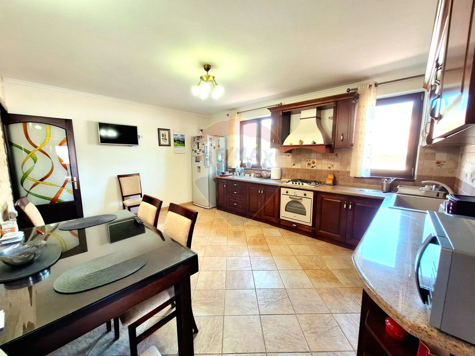 4 room House / Villa for sale