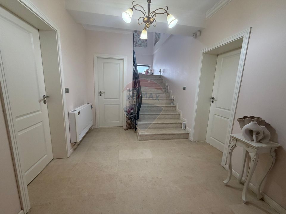 5 room House / Villa for sale