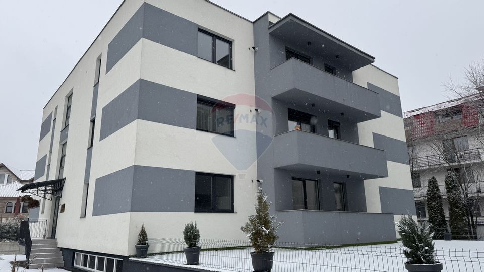 La vânzare Apartamente noi cu 3 camere în zonă Rezidențială