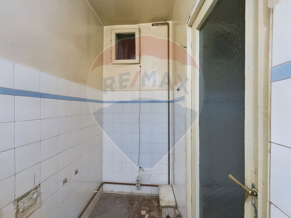 Apartament cu 3 camere și garsonieră în vilă  în zona P-ta Dorobanti