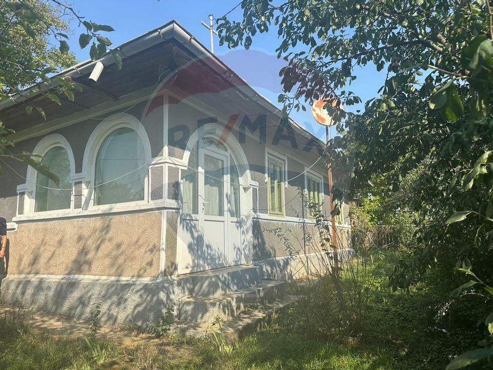 Casa batraneasca cu 4 camere in Bibiresti - Bacau de vânzare