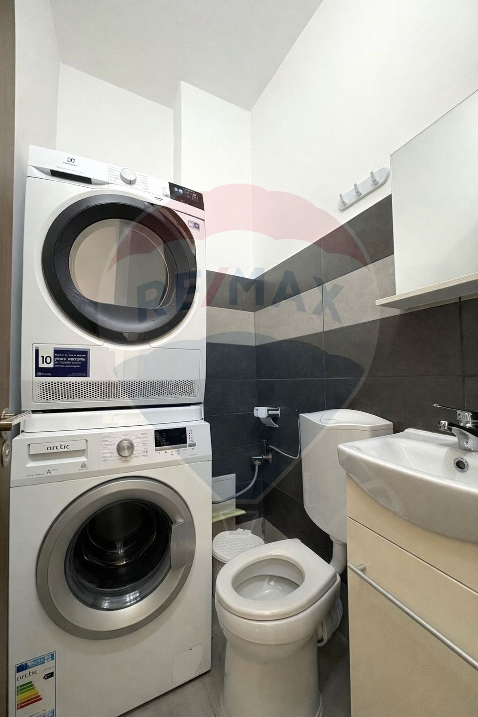 3 room Apartment for sale, Inel I area