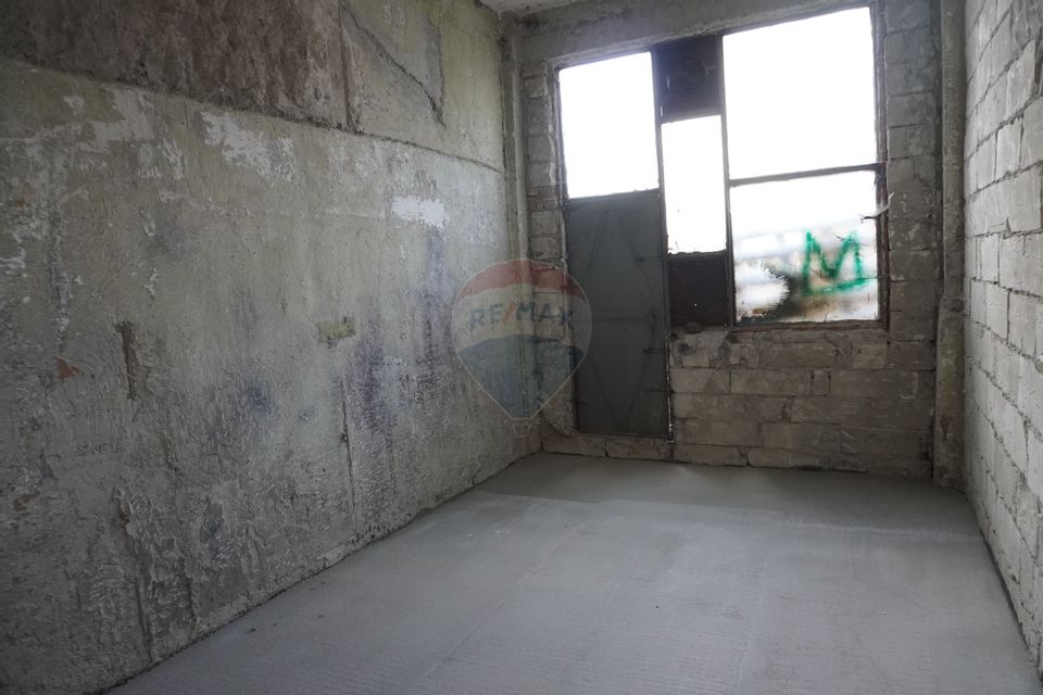 87sq.m Commercial Space for rent, Central area