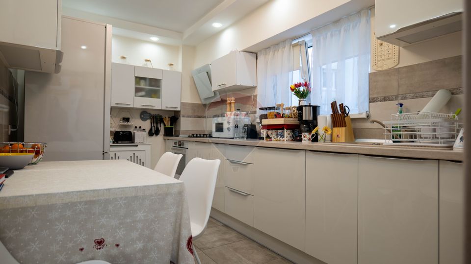 3 room Apartment for sale, Unirii area