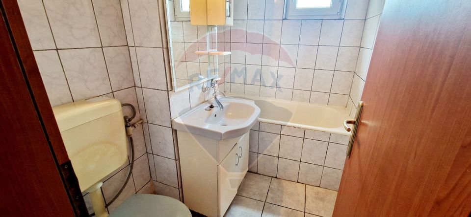 Apartament cu 3 camere de închiriat în zona Aurel Vlaicu