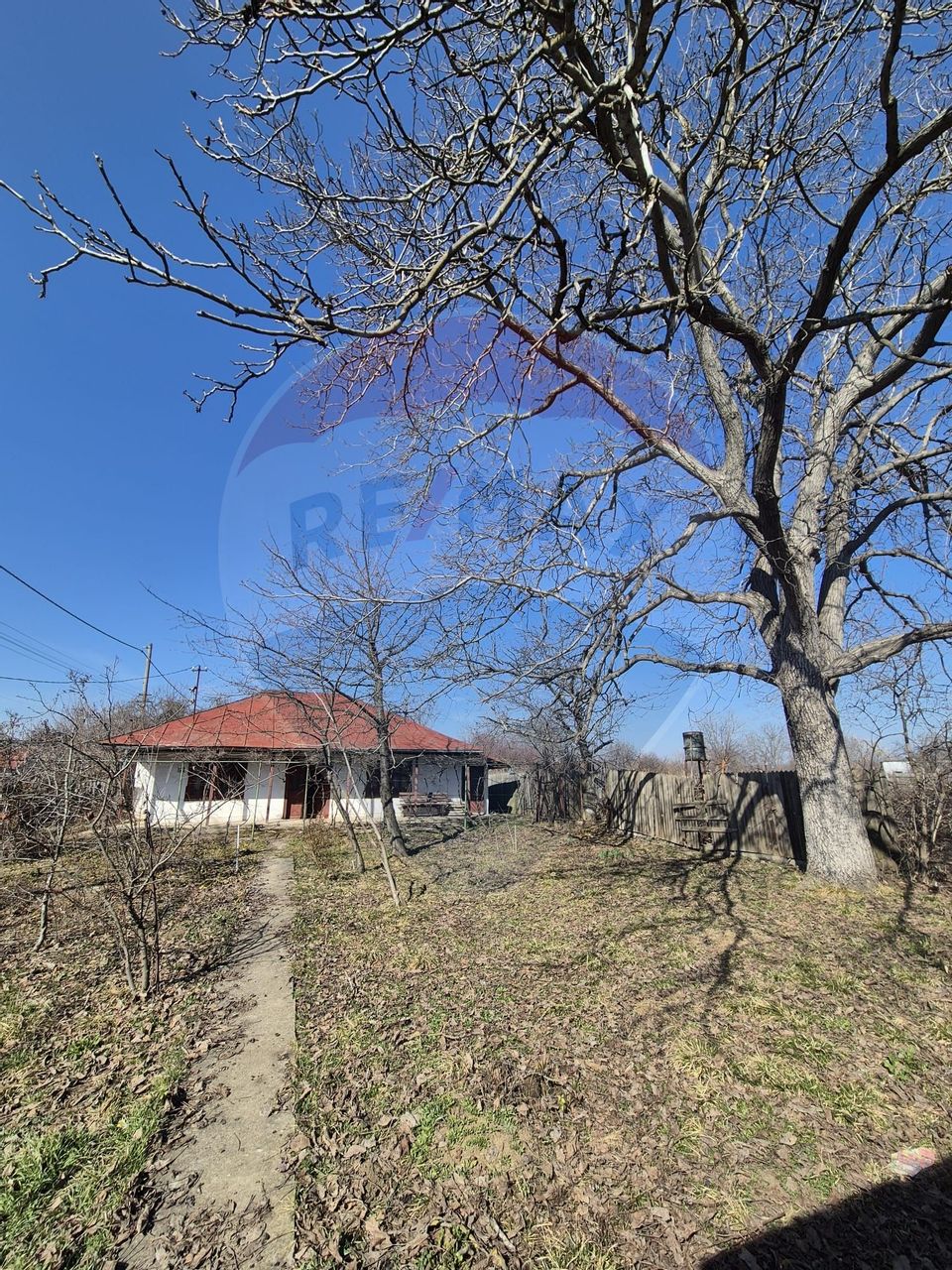 Teren 627mp Lipia / None