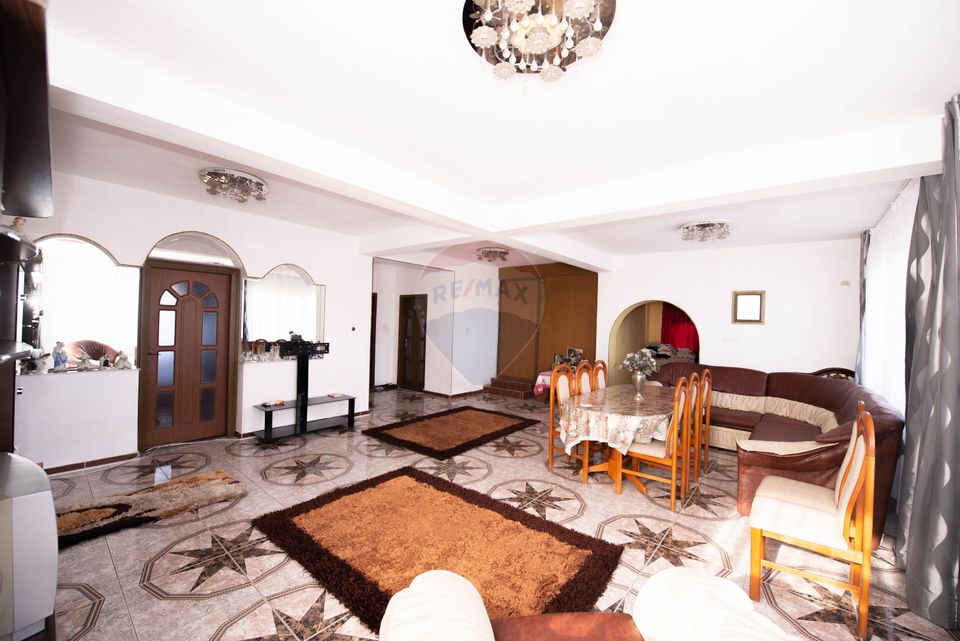 Casa individuala cu 6 camere de vanzare, Singureni, Cringuri, Giurgiu