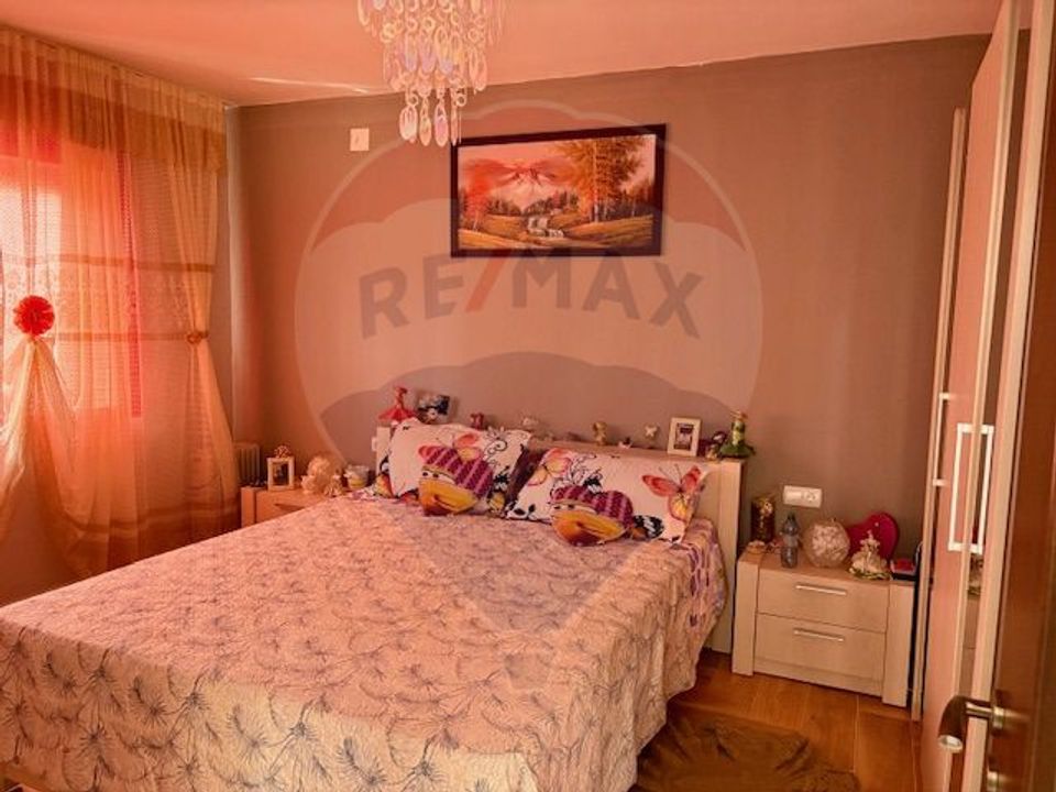 Casă / Vilă cu 5 camere de vânzare