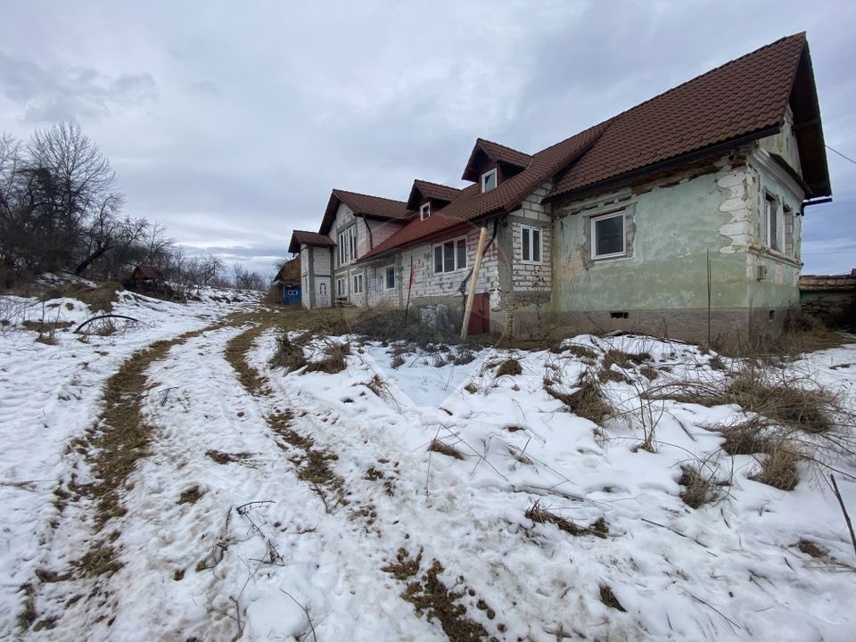 Casă de vânzare în Chirpar / ideală pentru investiție/pensiune