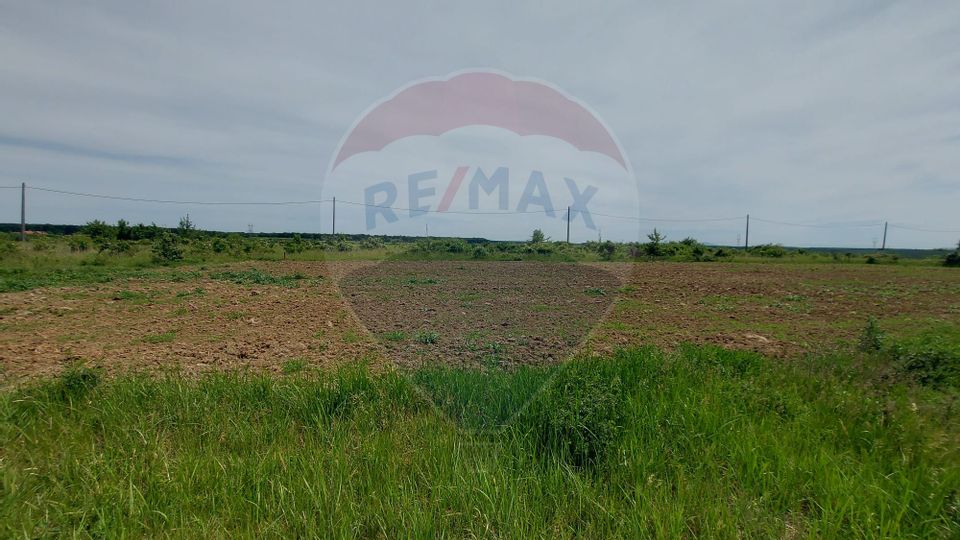 Land 530sqm Gepiu / Strada Secundara