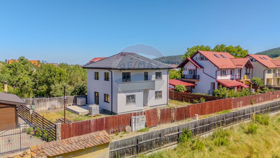 Locație premium în Sânpetru, casă nouă – Comision 0%