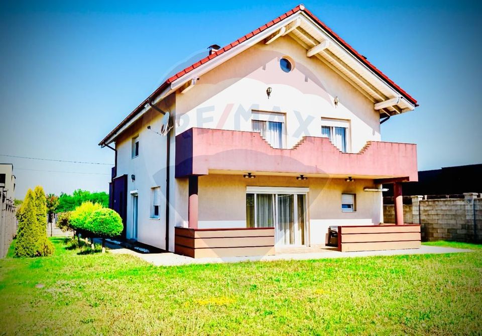 6 room House / Villa for sale