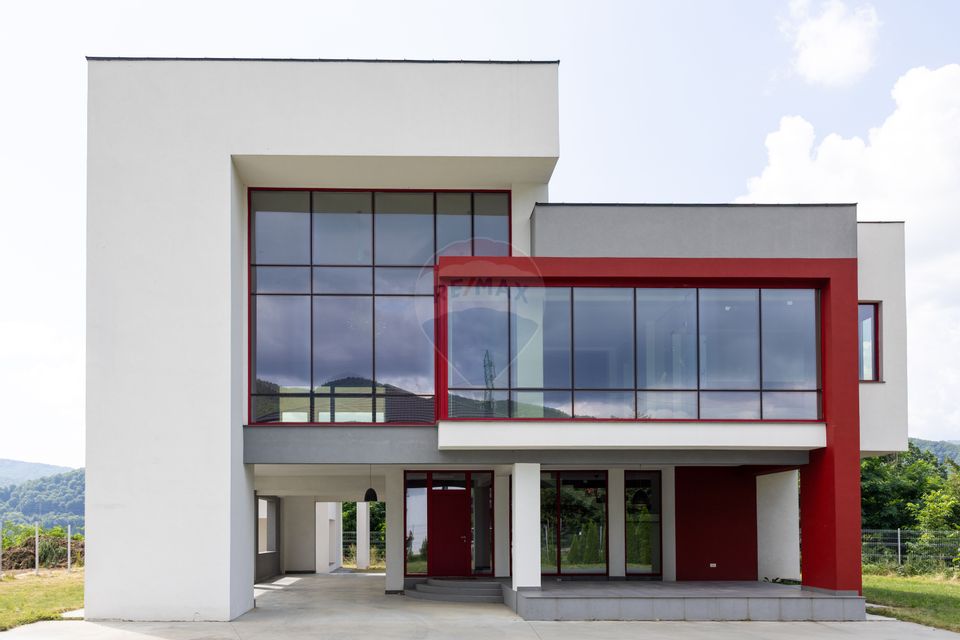 Vilă cu piscină de vanzare  – Bistrița