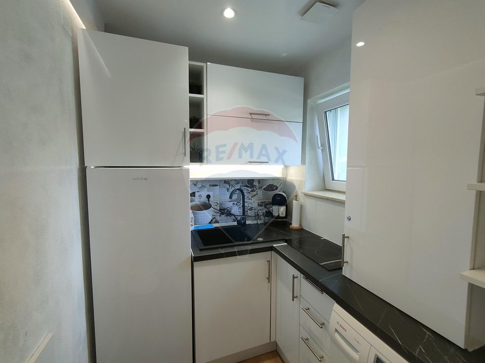 Garsoniera de vanzare!