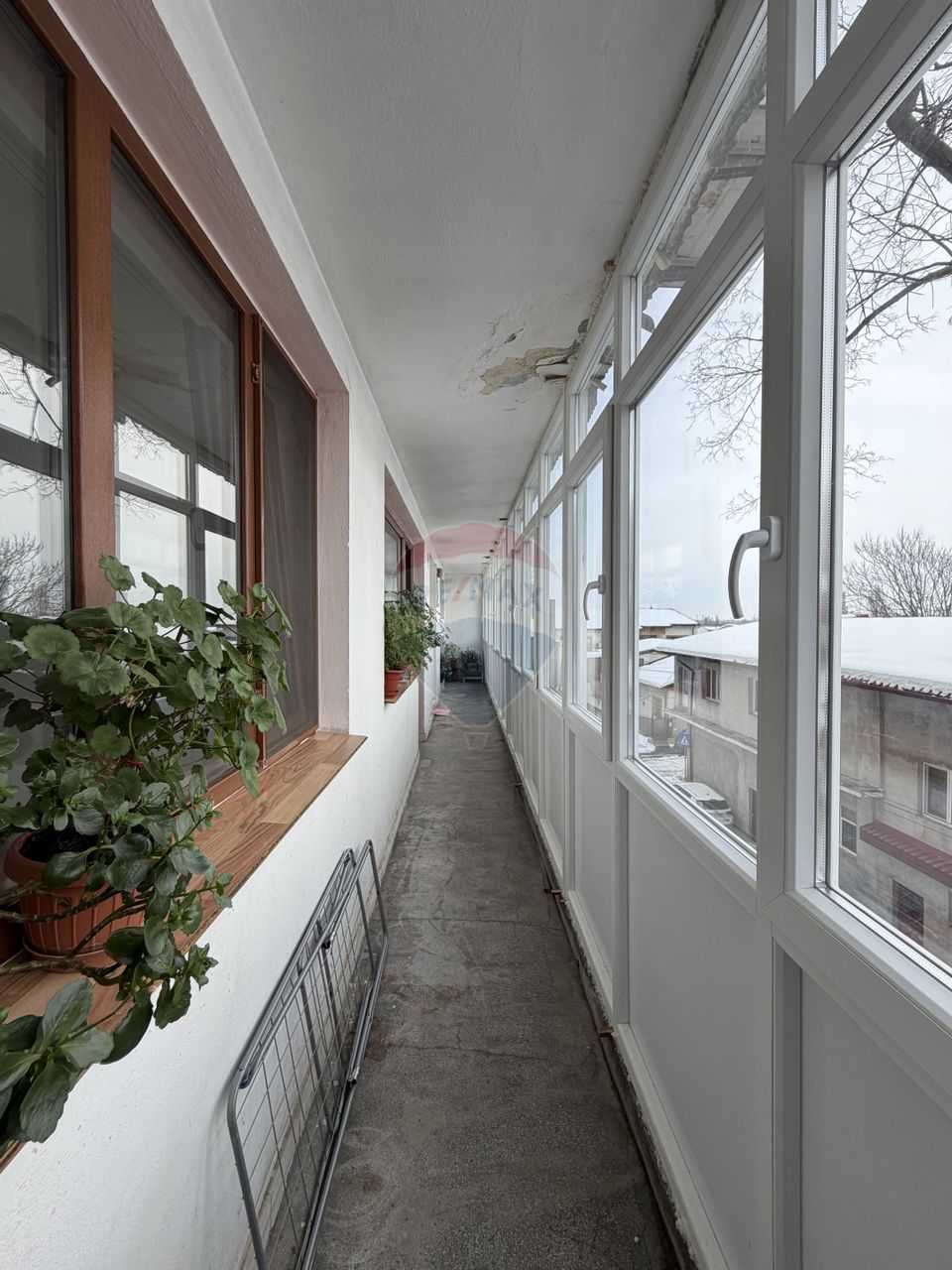 Apartament cu 3 camere de închiriat în zona Giulesti