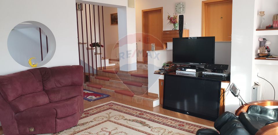 7 room House / Villa for sale