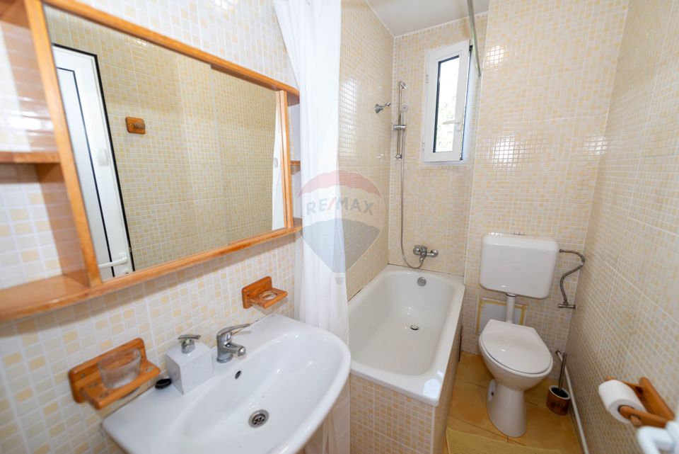 Casa 7 camere, Buftea, Central, 1800 mp teren, canalizare