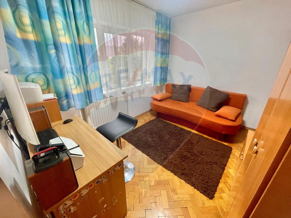 Apartament cu 3 camere, recent renovat