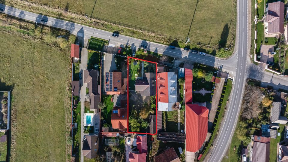 Casă cu 6 camere de vânzare în Râșnov, teren 1.100 mp, zona Glăjărie