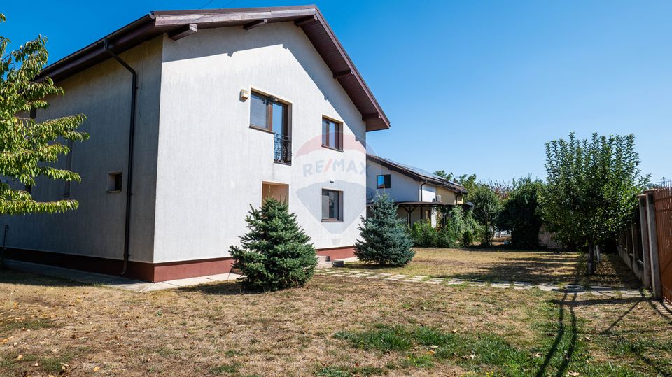 5 room House / Villa for sale