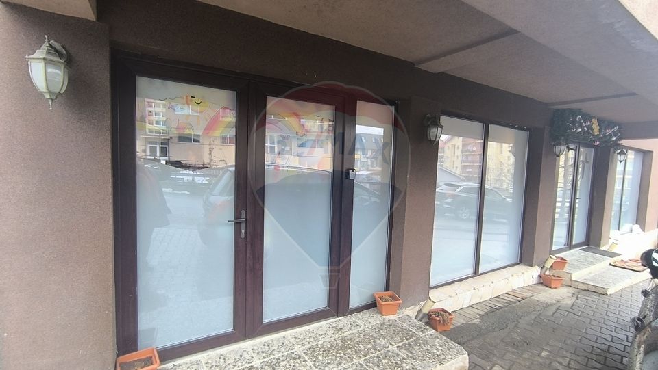 163.73sq.m Commercial Space for sale