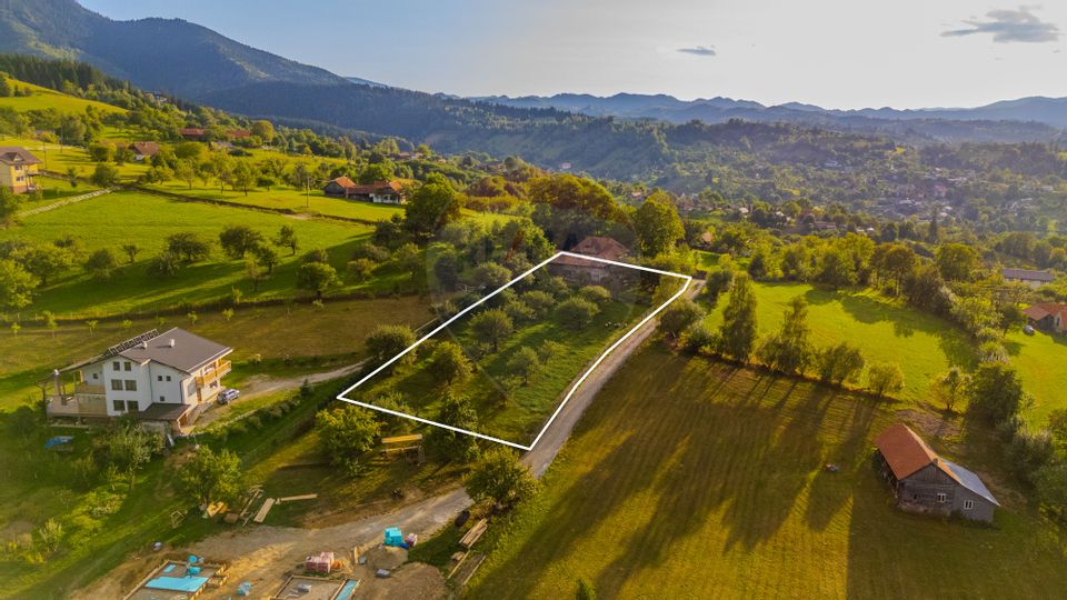 Land 3,000sqm Bran / Strada Clincea