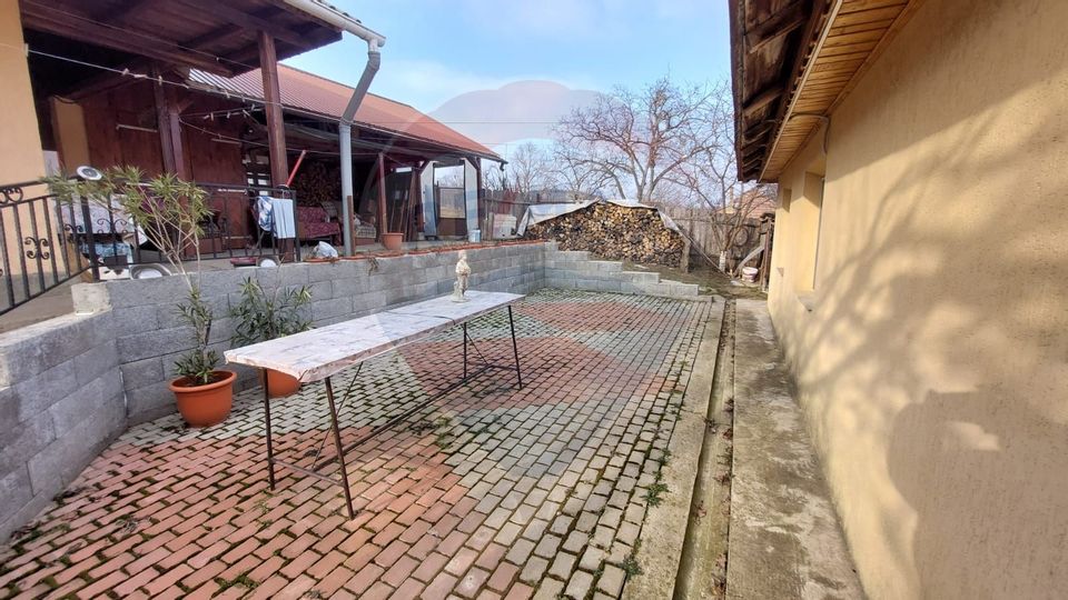 4 room House / Villa for sale