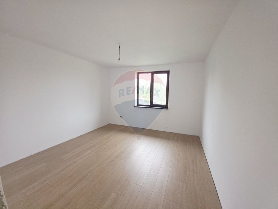 4 room House / Villa for sale