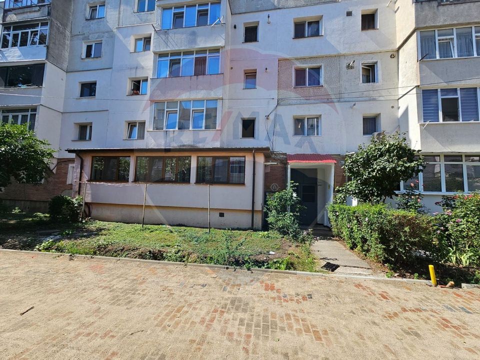 Apartament cu 2 camere strada Prieteniei, parter!