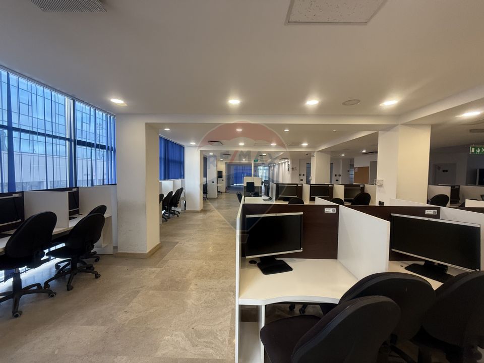303sq.m Office Space for rent, Central area
