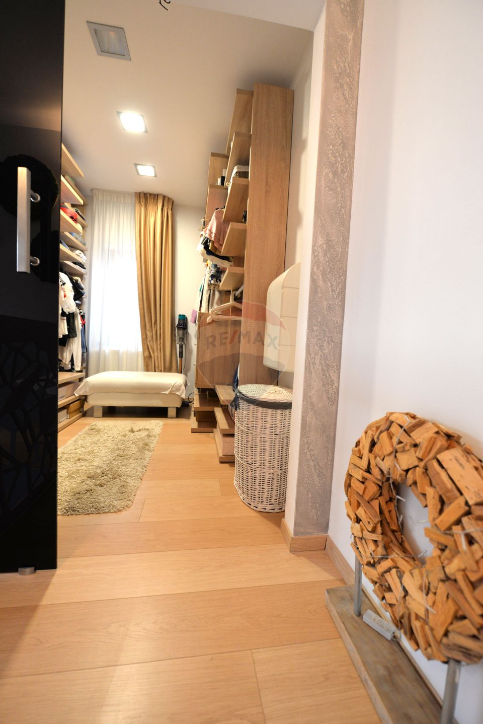 Casa Vila cu 4 camere de vanzare in  Cernica langa padure