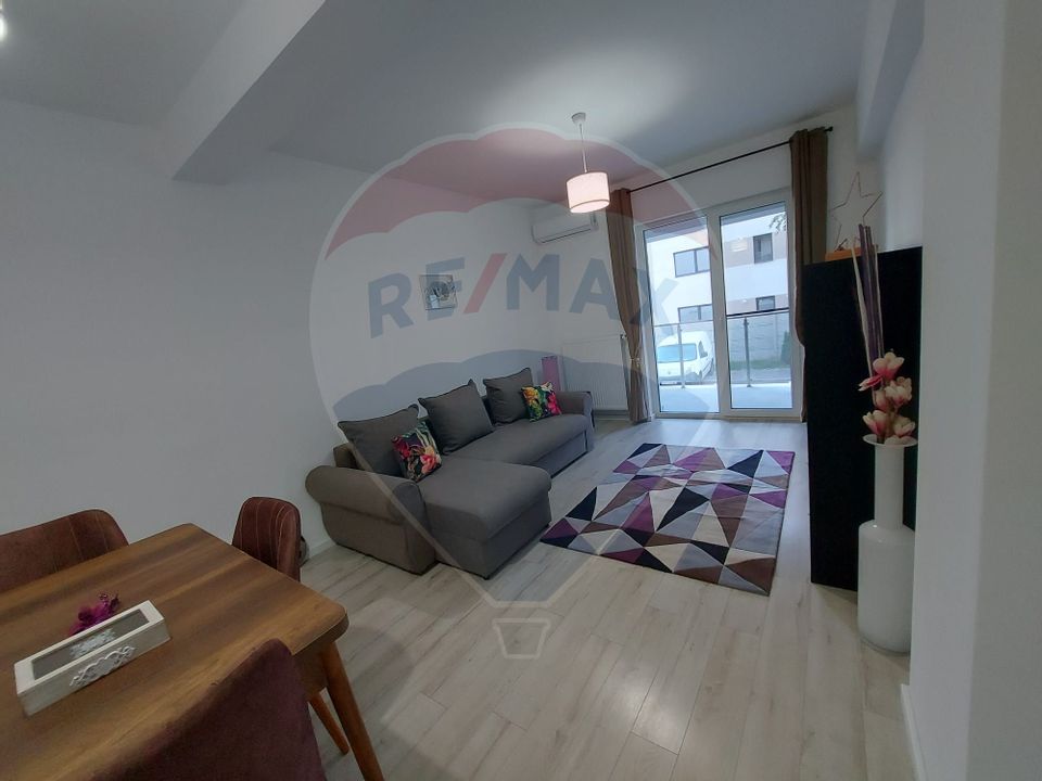 Apartament cu 2 camere de închiriat cu loc parcare în zona Trapezului