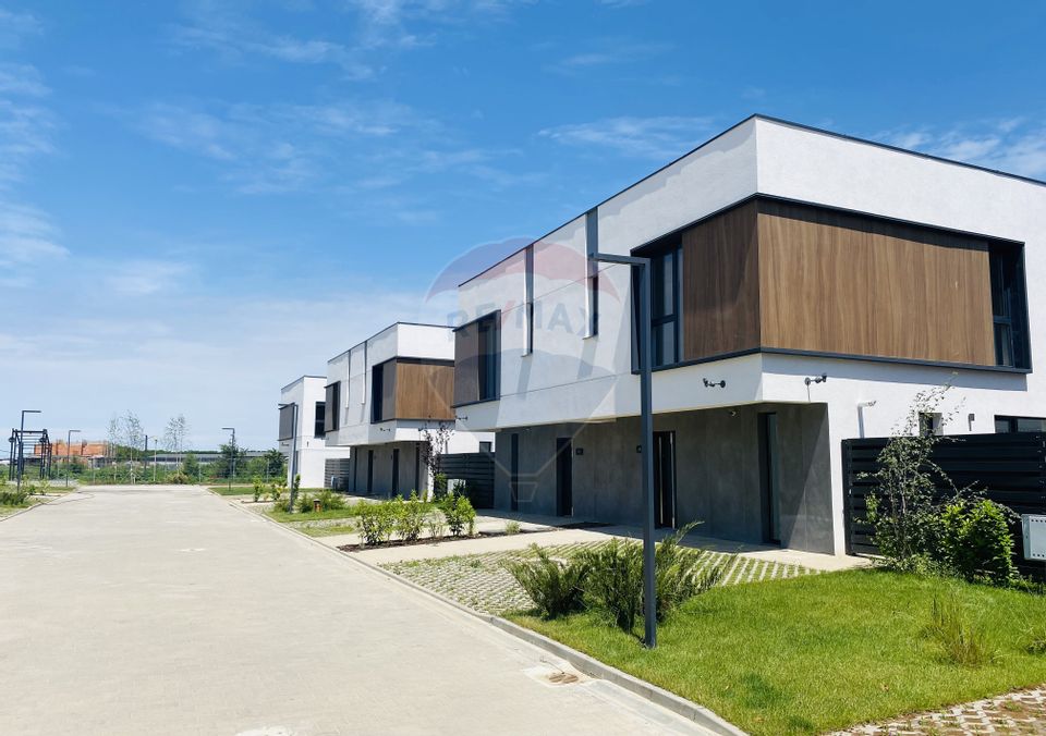DISCOUNT - Premium 4-room villa for sale in Corbeanca / Ostratu