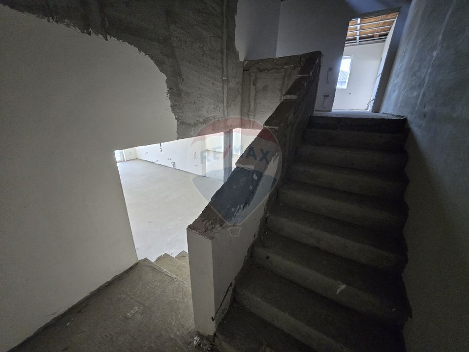 4 room House / Villa for sale