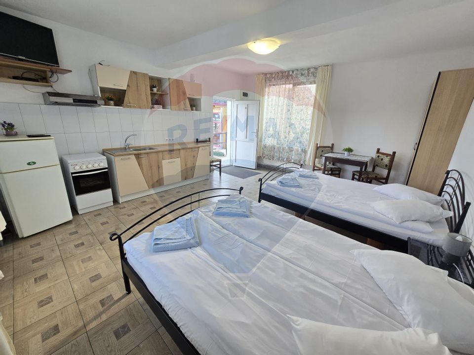 10 room Hotel / Pension for sale